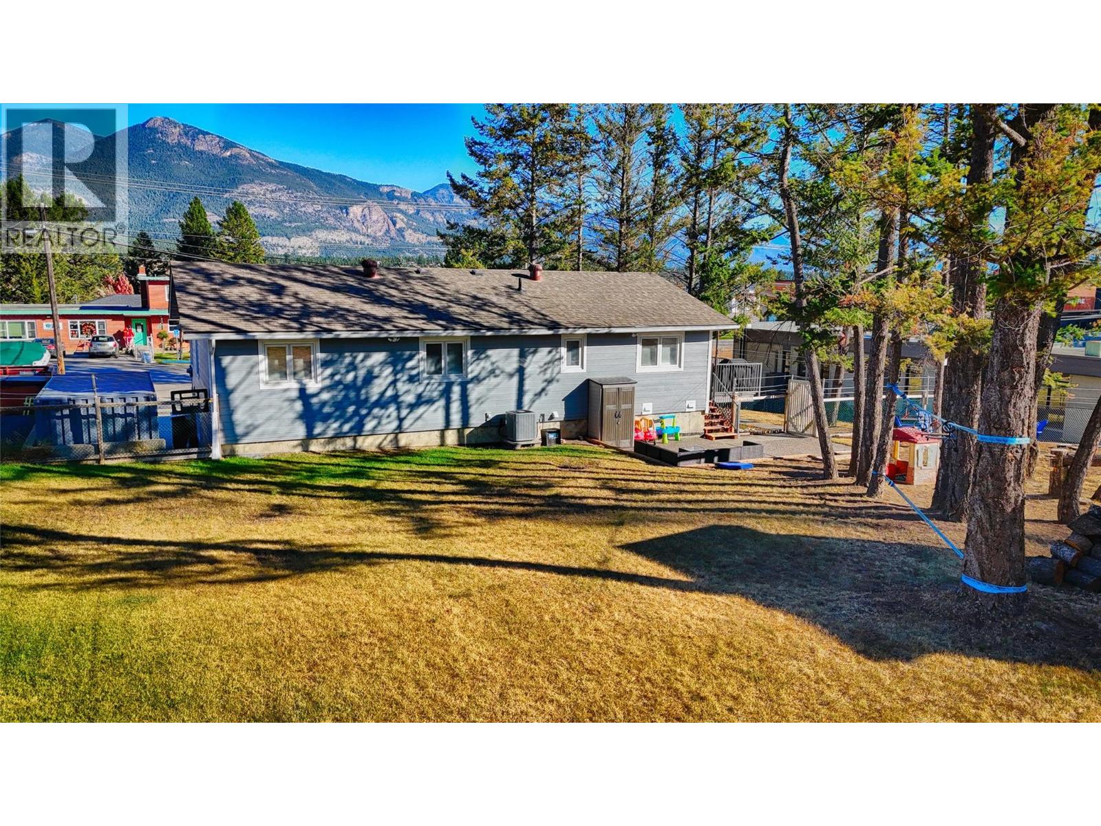 208 7th Avenue, Invermere, British Columbia  V0A 1K4 - Photo 53 - 10385124