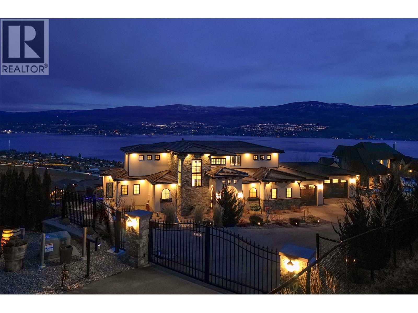 3279 Vineyard View Drive, West Kelowna, British Columbia  V4T 3B4 - Photo 2 - 10384940