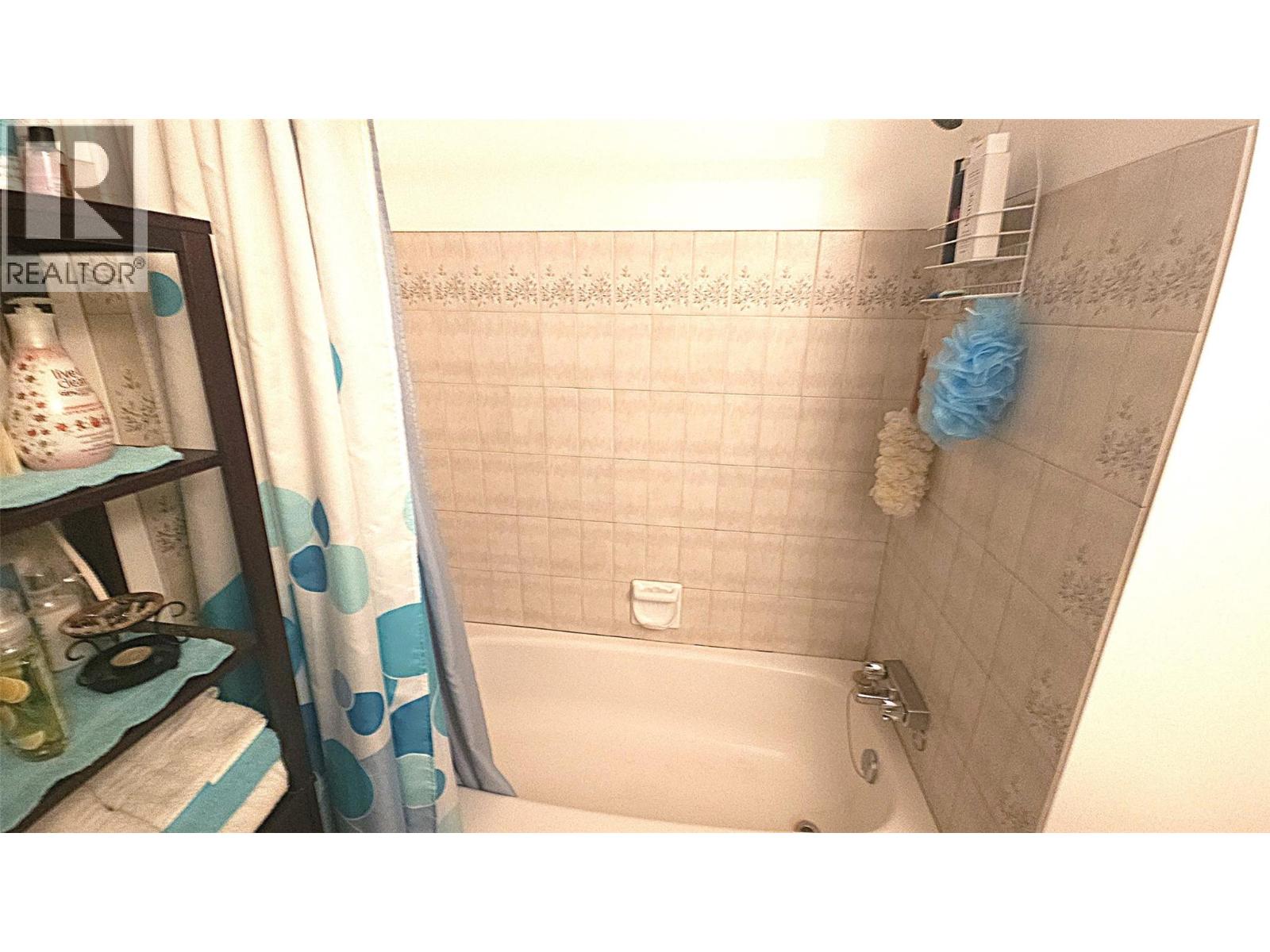 1560 Summit Drive Unit# 224, Kamloops, British Columbia  V2E 1R5 - Photo 8 - 10385020