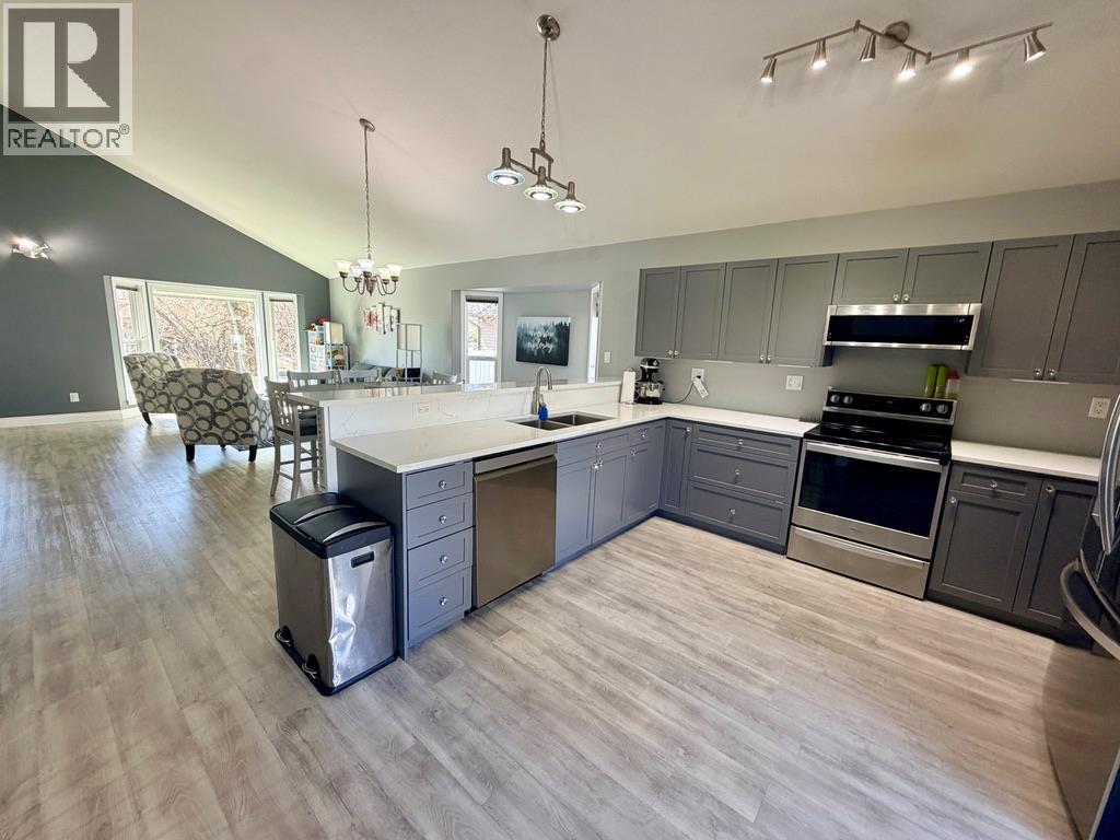 1708 89 Avenue, Dawson Creek, British Columbia  V1G 5A7 - Photo 6 - 10385146