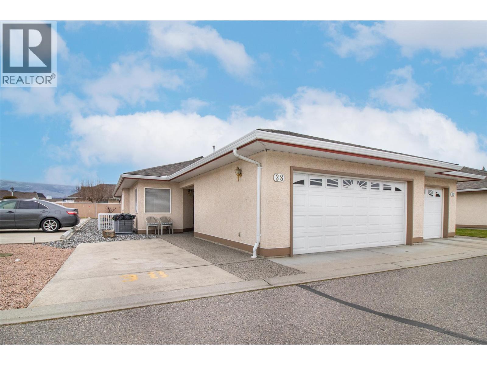1874 Parkview Crescent Unit# 38, Kelowna, British Columbia  V1X 7G6 - Photo 1 - 10385000