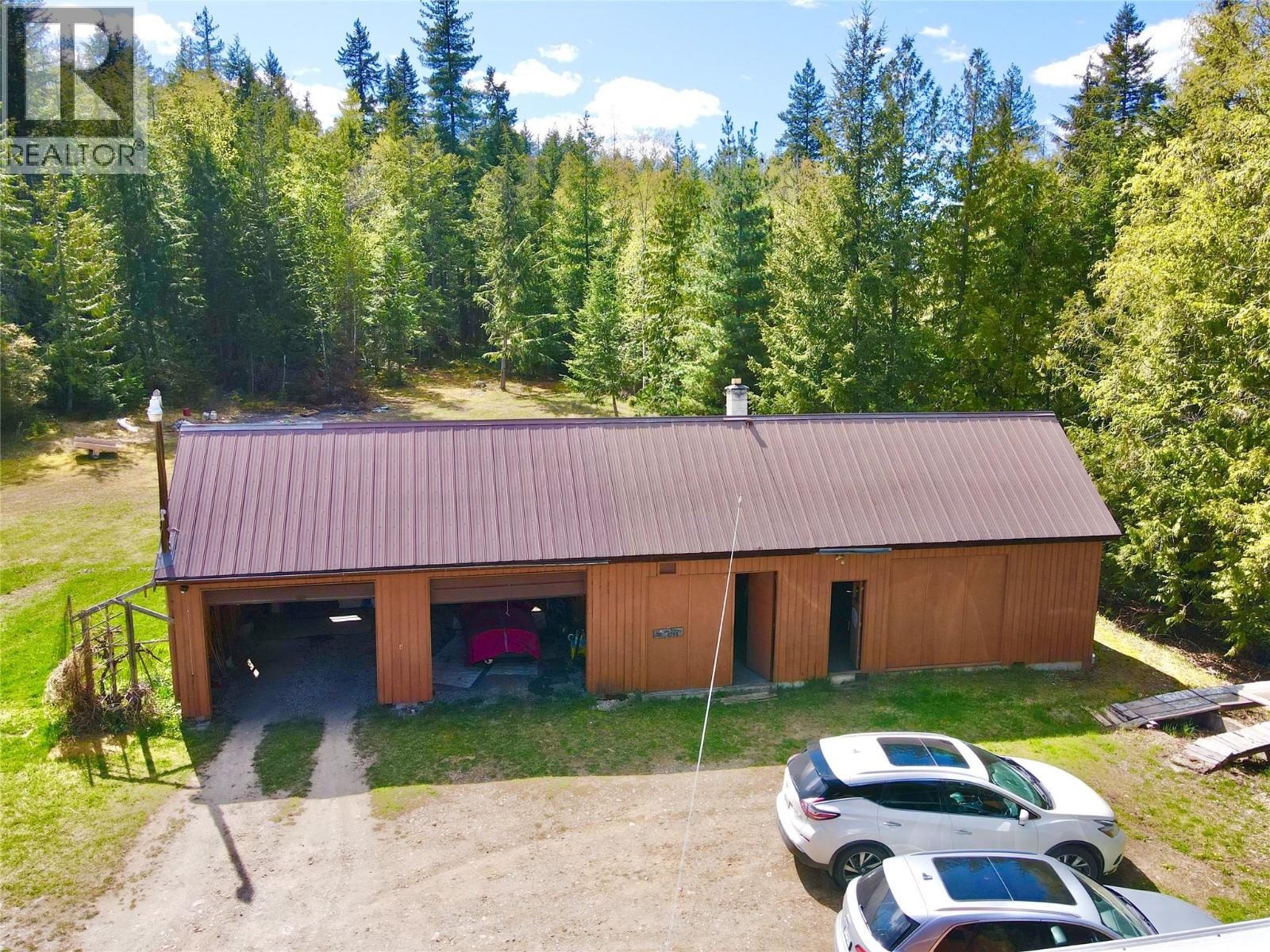 2793 White Lake Road, Sorrento, British Columbia  V0E 2W0 - Photo 12 - 10383466
