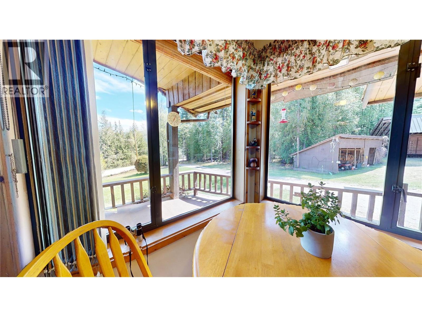 2793 White Lake Road, Sorrento, British Columbia  V0E 2W0 - Photo 22 - 10383466