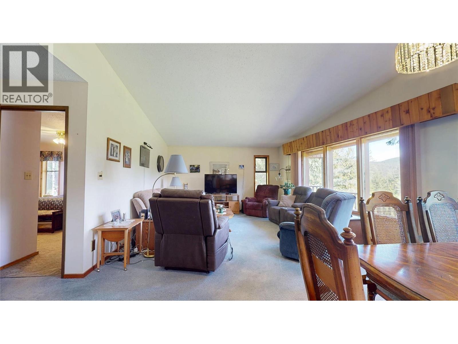 2793 White Lake Road, Sorrento, British Columbia  V0E 2W0 - Photo 28 - 10383466