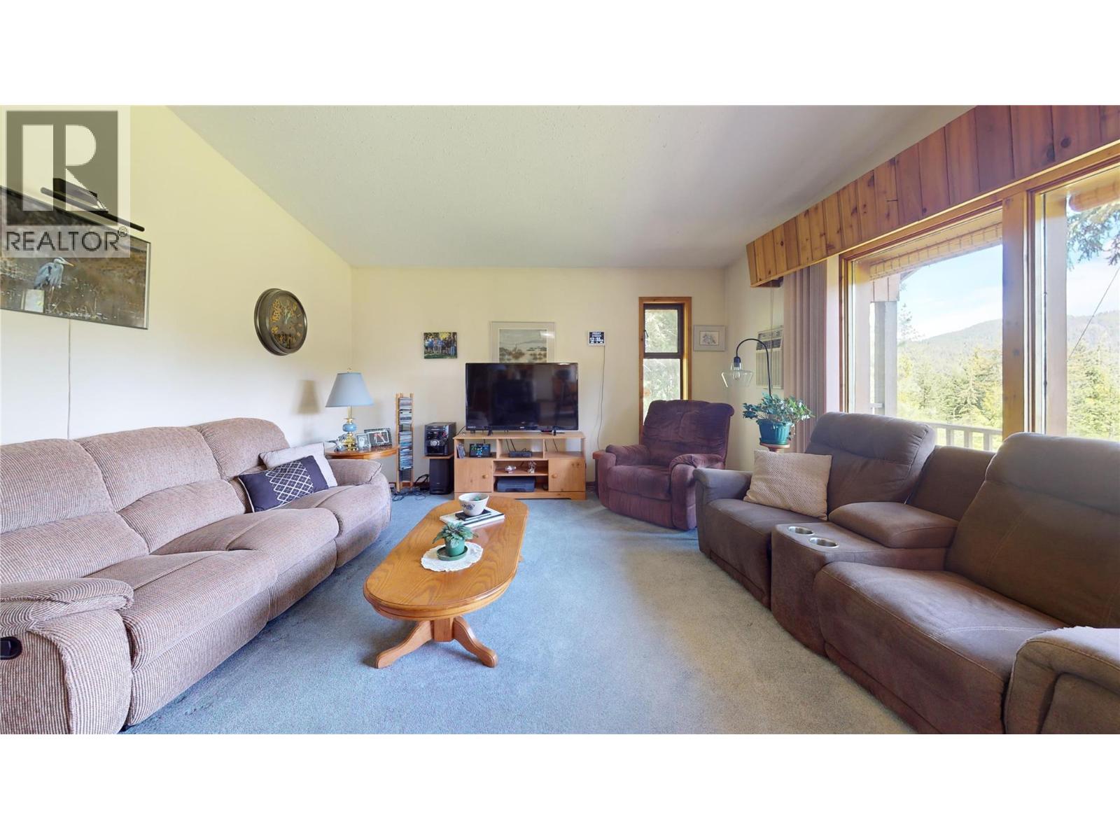 2793 White Lake Road, Sorrento, British Columbia  V0E 2W0 - Photo 29 - 10383466