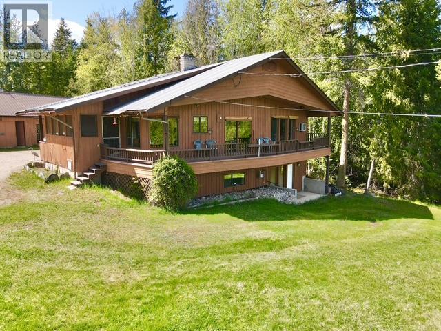 2793 White Lake Road, Sorrento, British Columbia  V0E 2W0 - Photo 3 - 10383466