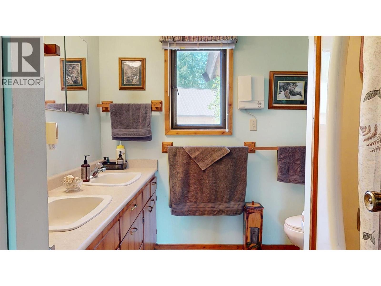 2793 White Lake Road, Sorrento, British Columbia  V0E 2W0 - Photo 33 - 10383466
