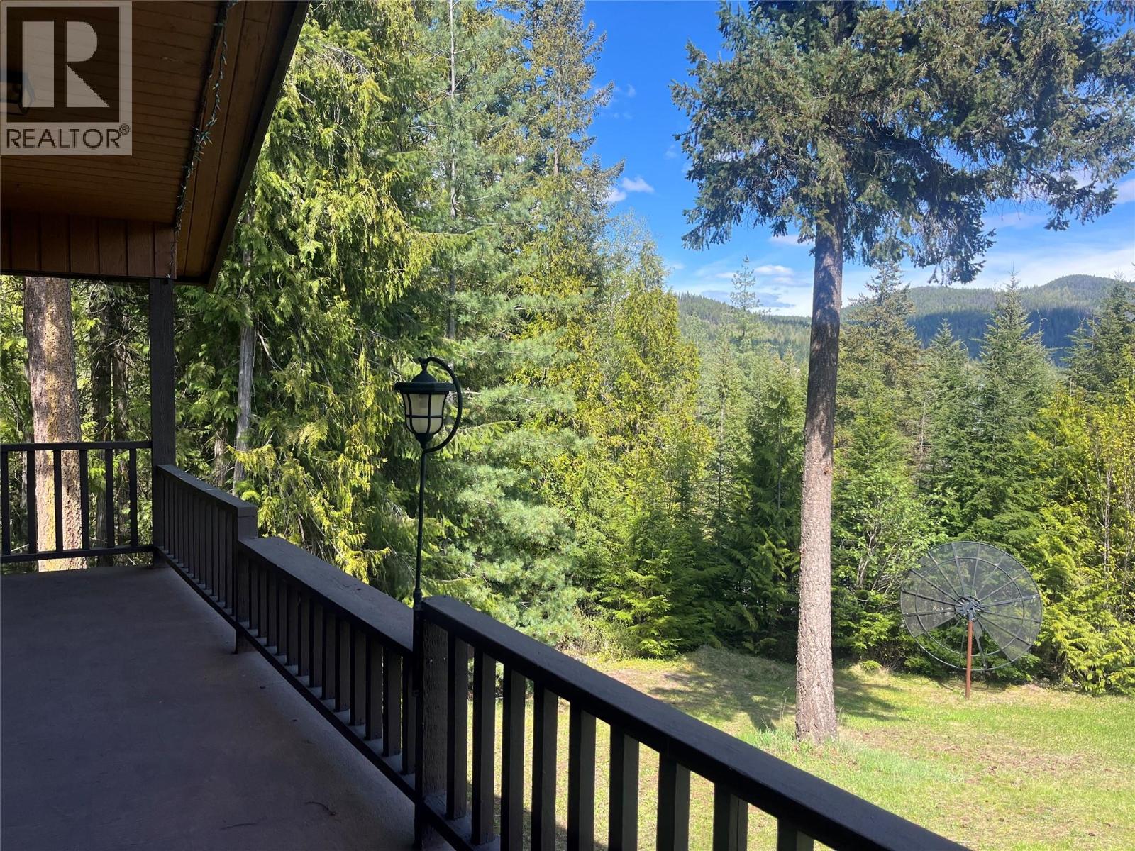 2793 White Lake Road, Sorrento, British Columbia  V0E 2W0 - Photo 8 - 10383466