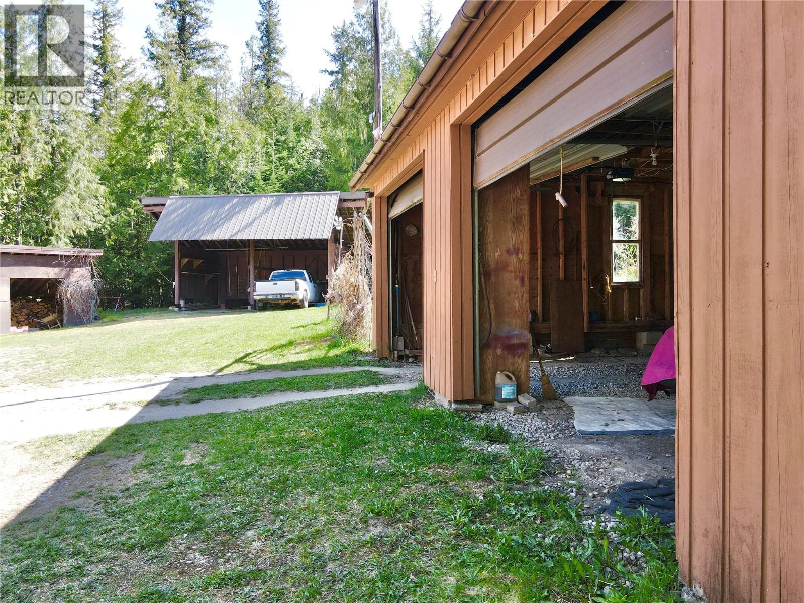 2793 White Lake Road, Sorrento, British Columbia  V0E 2W0 - Photo 85 - 10383466