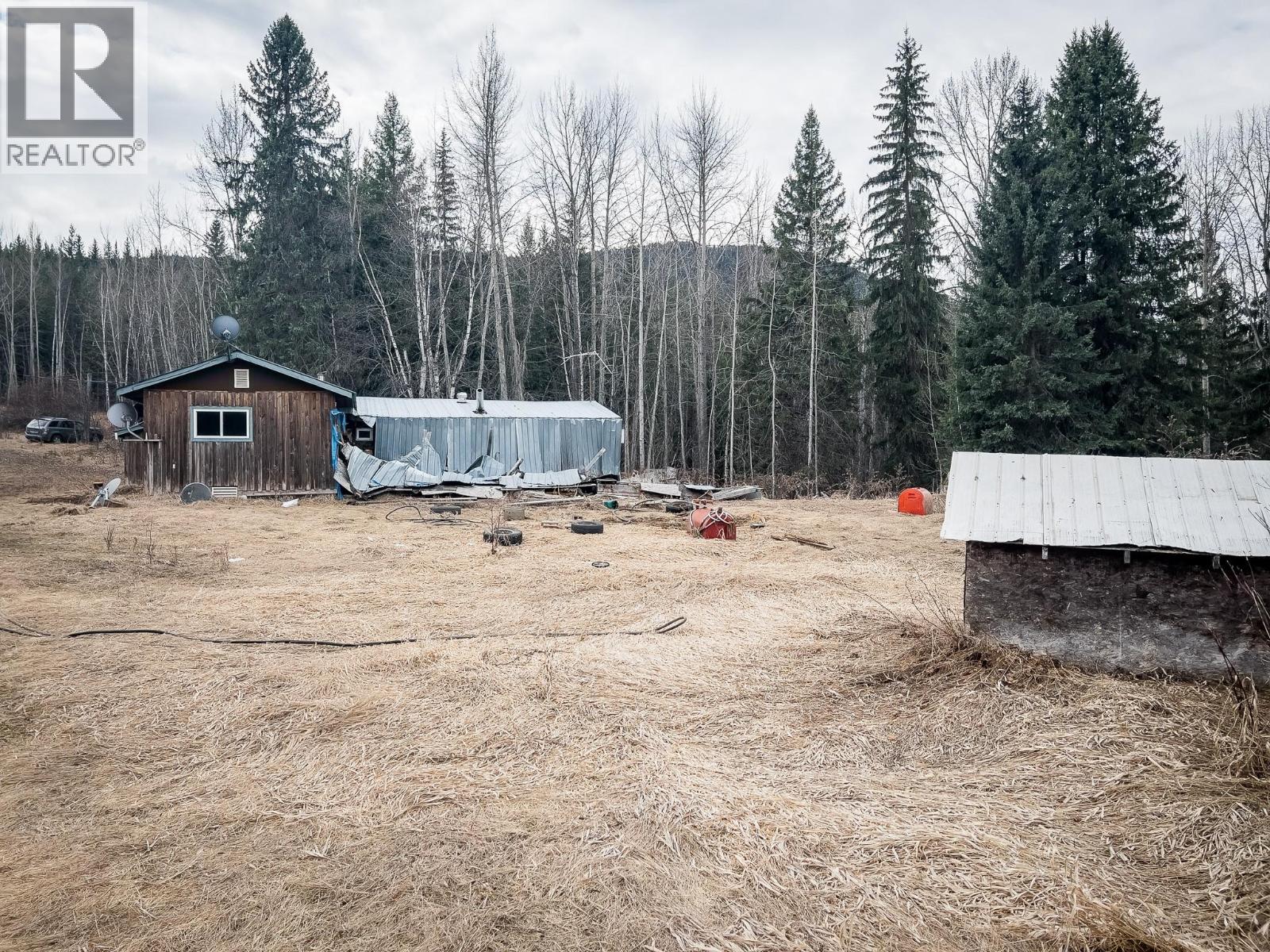3584 Barriere South Road, Barriere, British Columbia  V0E 1E0 - Photo 10 - 10384943