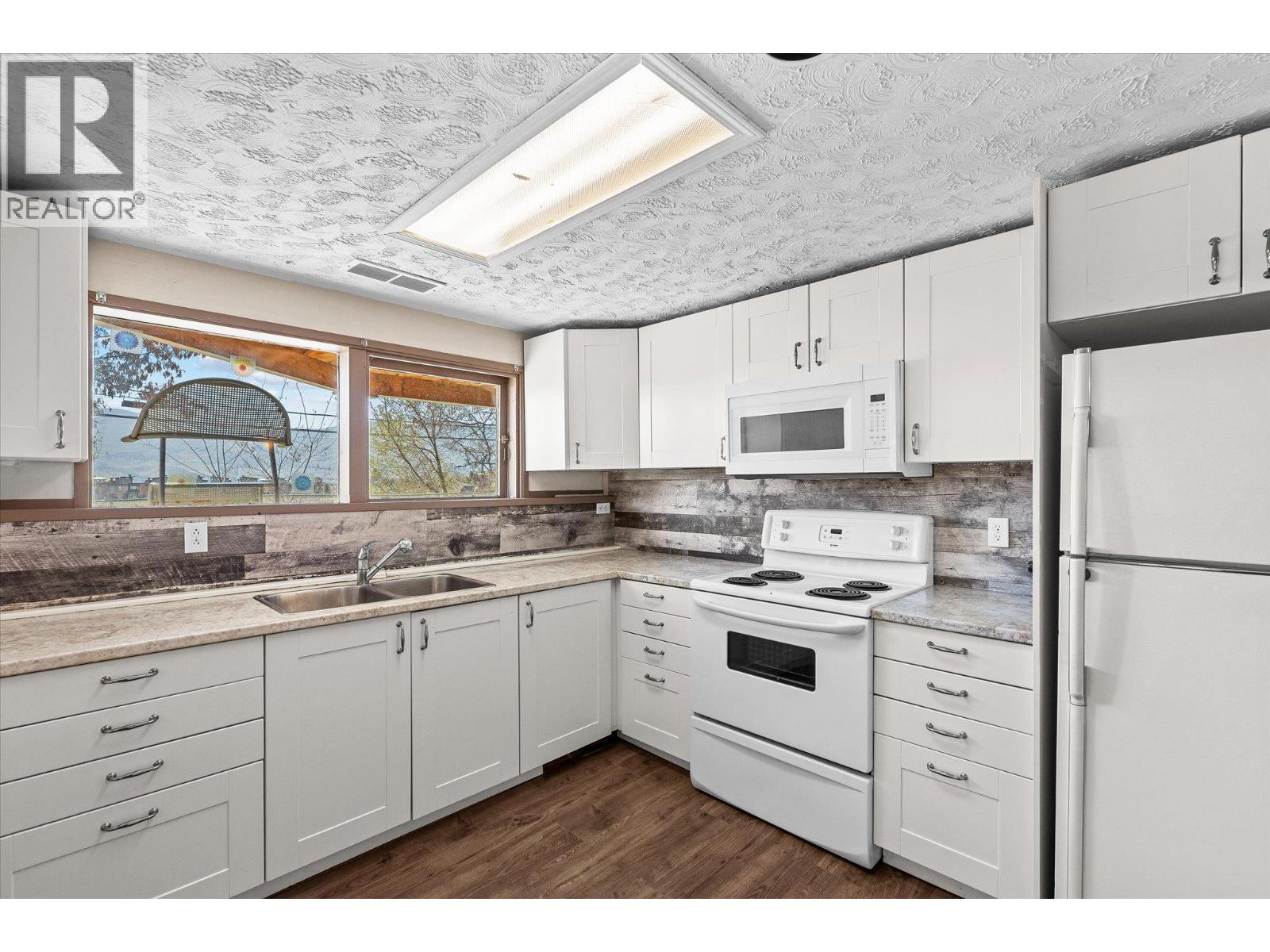 3629 Empire Place, West Kelowna, British Columbia  V4T 1Y5 - Photo 28 - 10385107