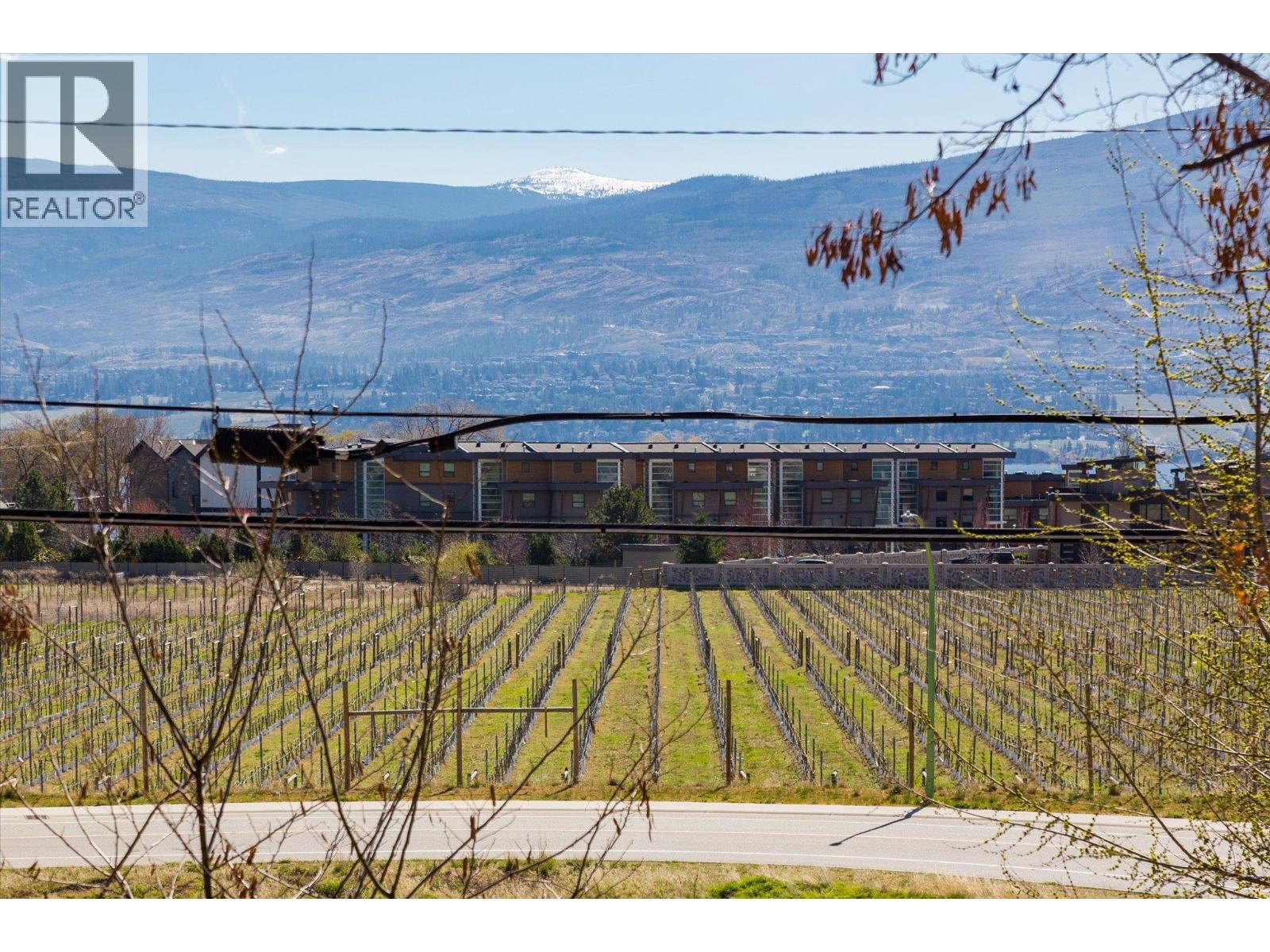 3629 Empire Place, West Kelowna, British Columbia  V4T 1Y5 - Photo 3 - 10385107