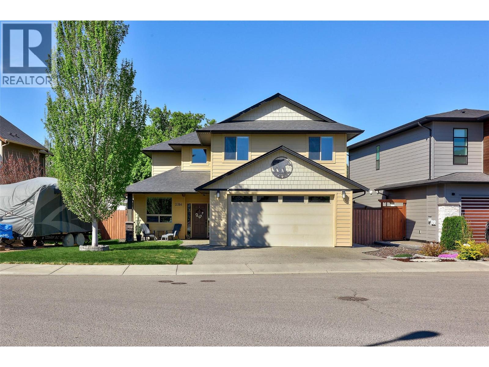 2704 BEACHMOUNT Crescent, kamloops, British Columbia