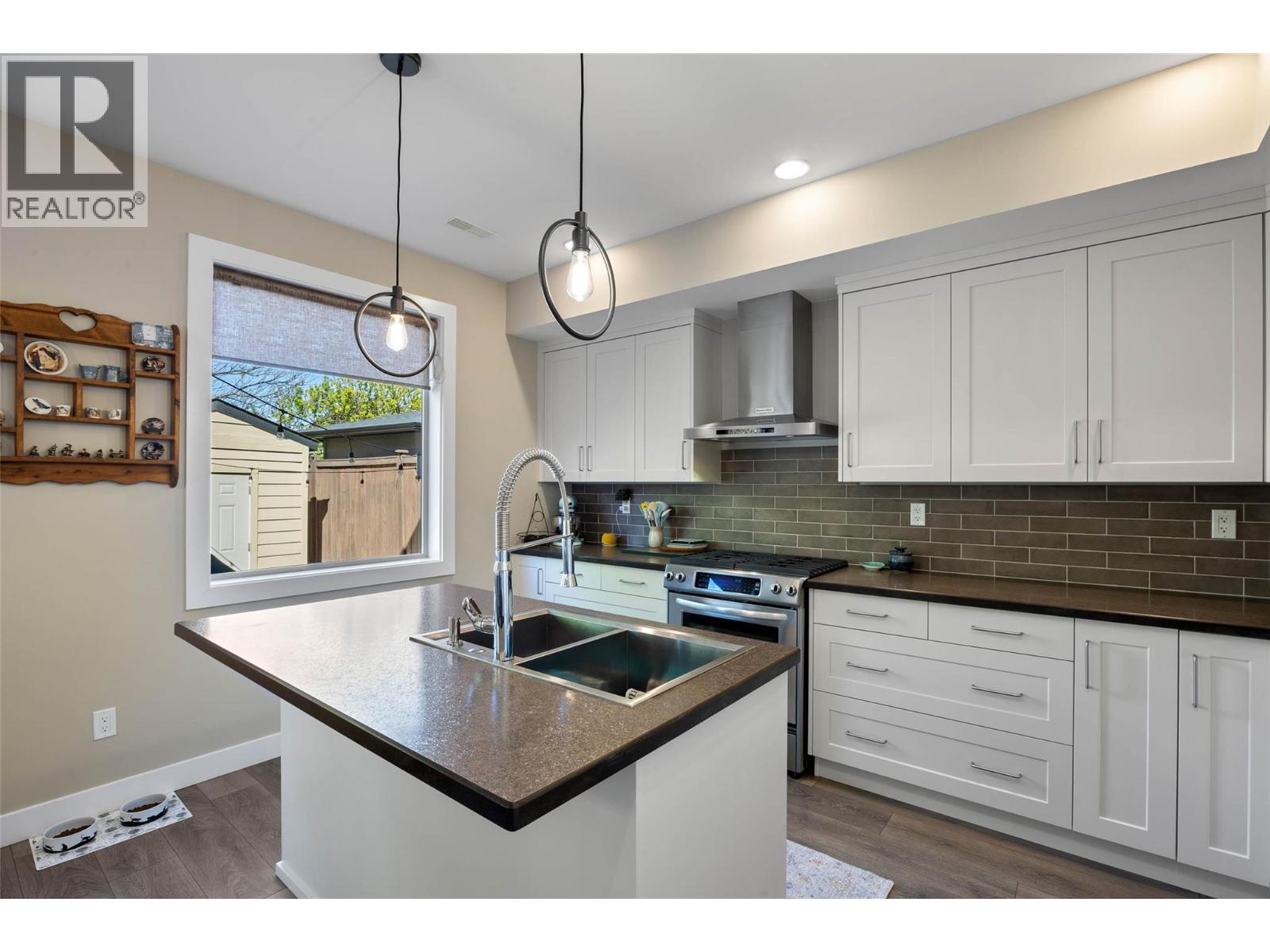 2704 Beachmount Crescent, Kamloops, British Columbia  V2B 0E6 - Photo 18 - 10384572