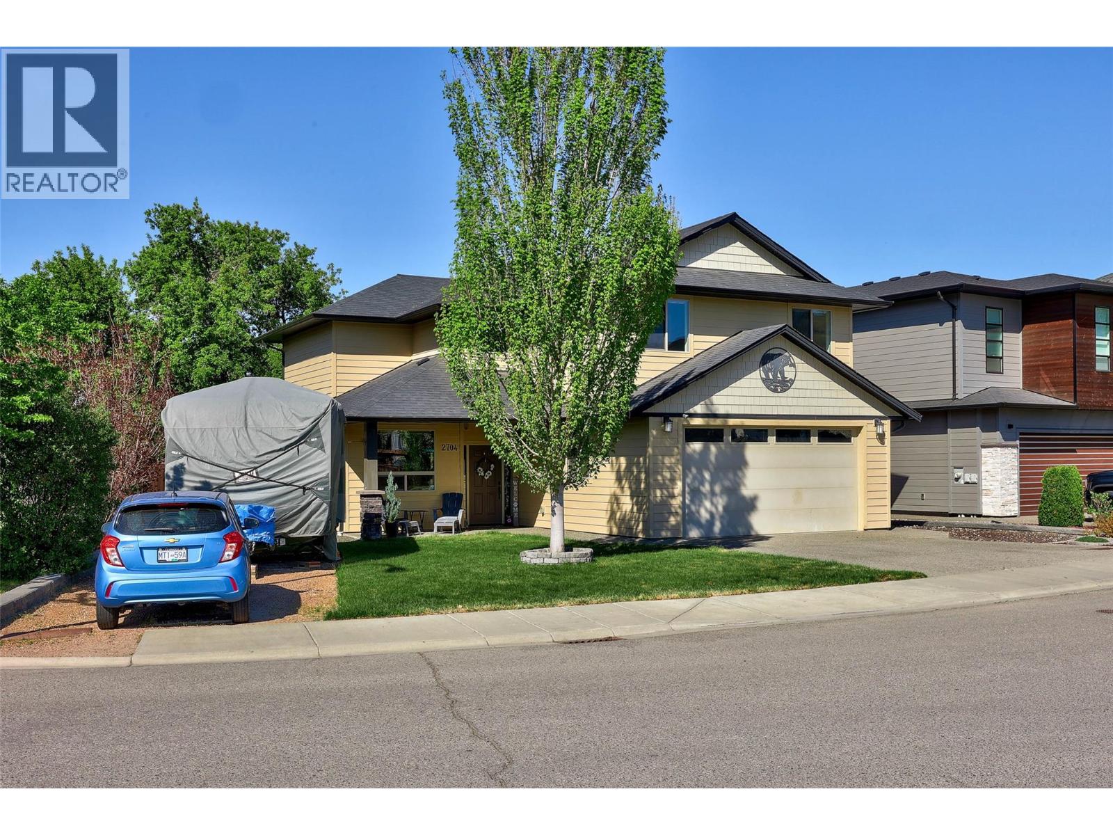 2704 Beachmount Crescent, Kamloops, British Columbia  V2B 0E6 - Photo 2 - 10384572