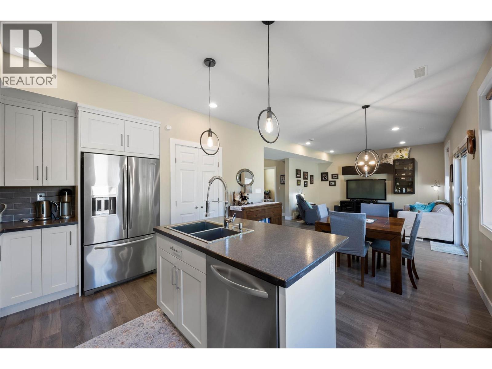 2704 Beachmount Crescent, Kamloops, British Columbia  V2B 0E6 - Photo 20 - 10384572
