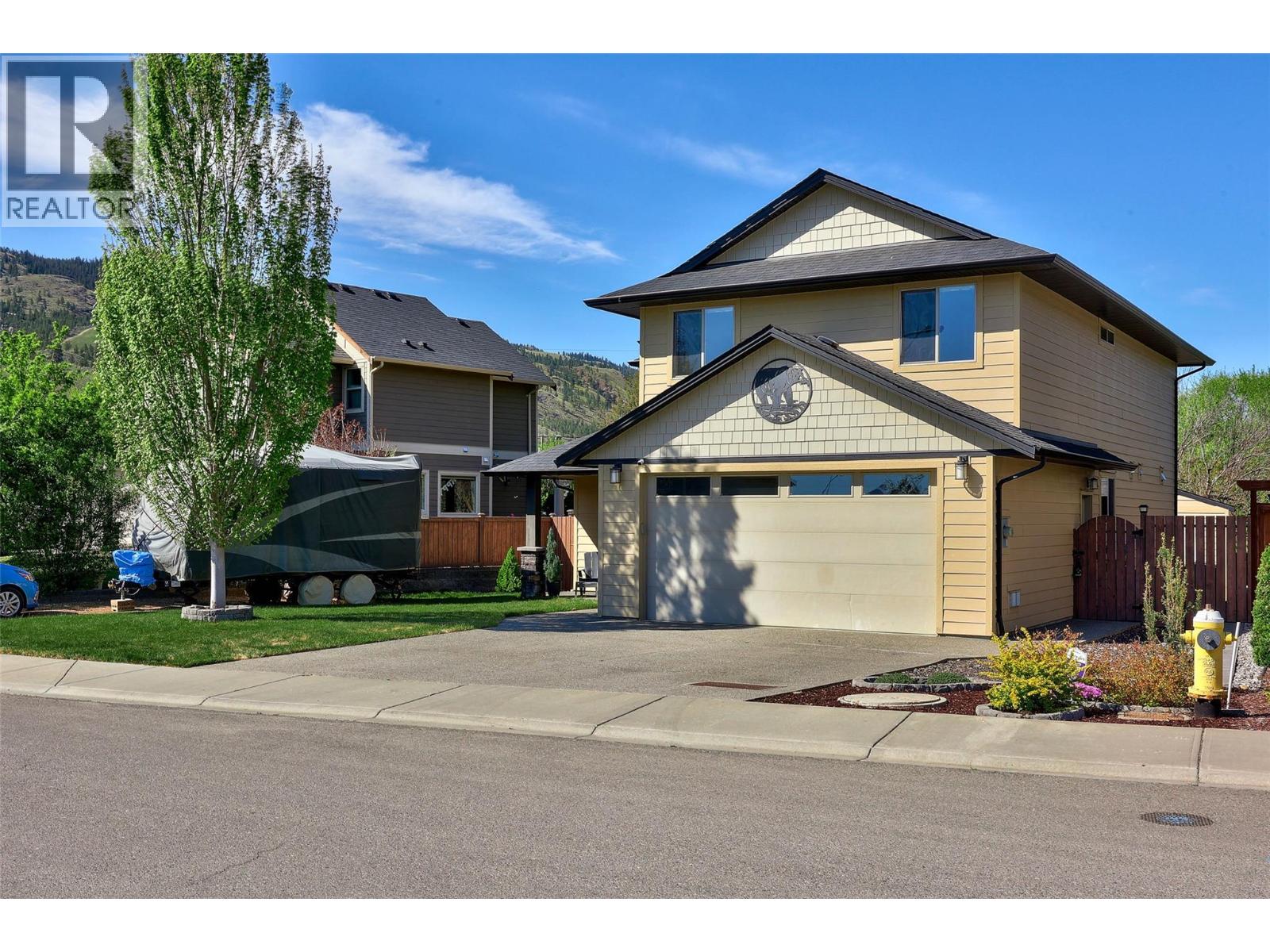2704 Beachmount Crescent, Kamloops, British Columbia  V2B 0E6 - Photo 3 - 10384572