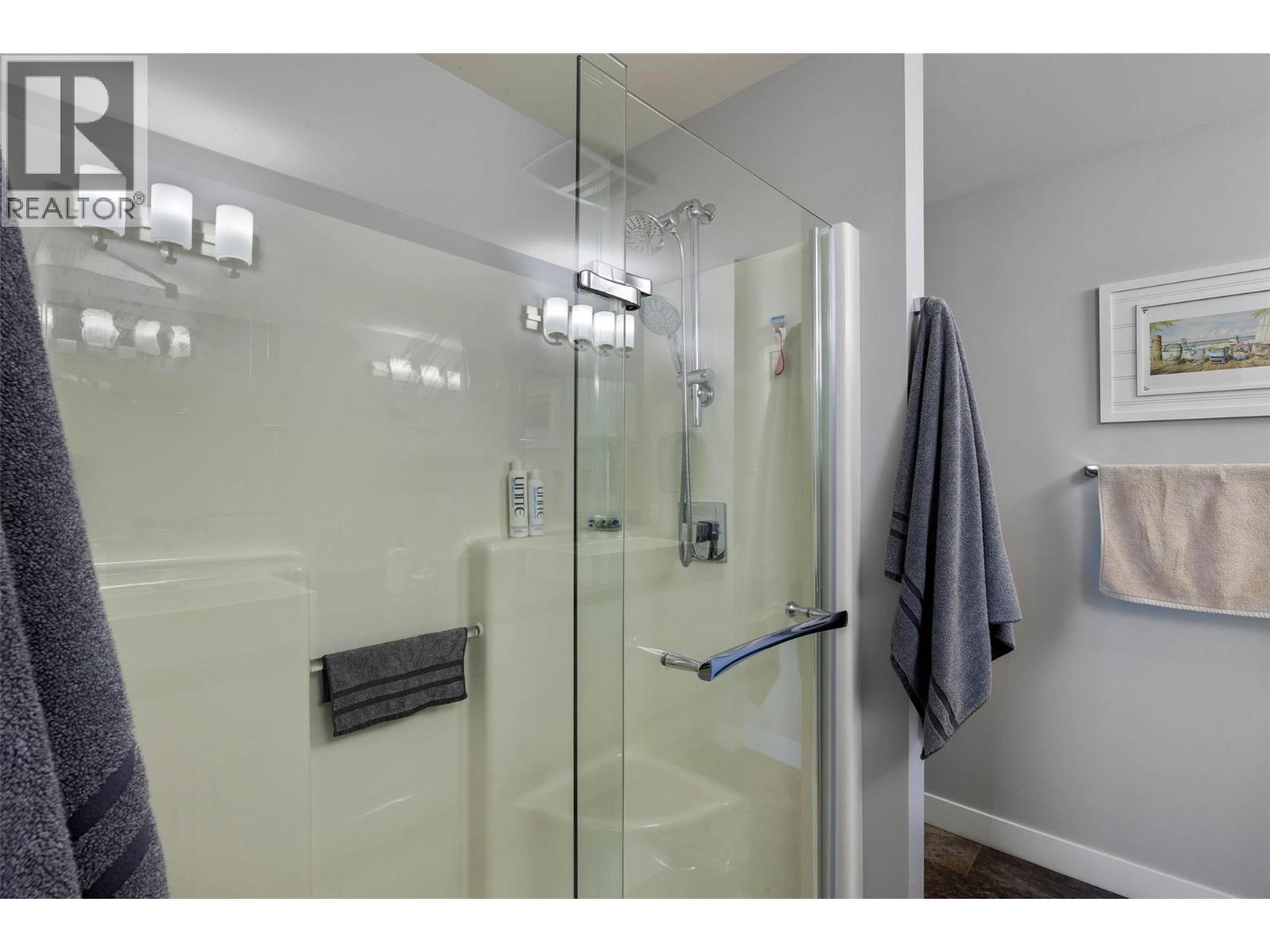 2704 Beachmount Crescent, Kamloops, British Columbia  V2B 0E6 - Photo 31 - 10384572