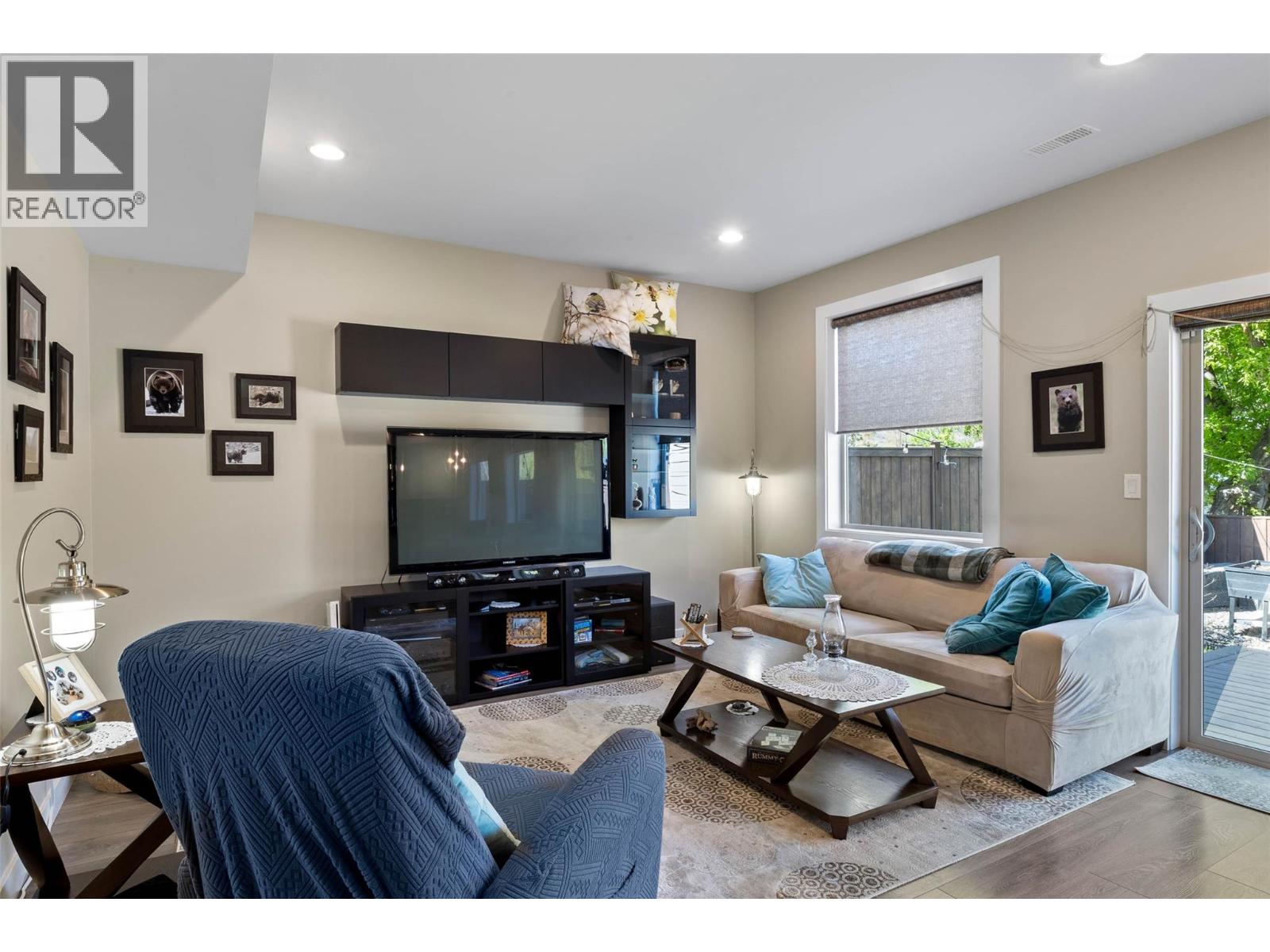 2704 Beachmount Crescent, Kamloops, British Columbia  V2B 0E6 - Photo 8 - 10384572