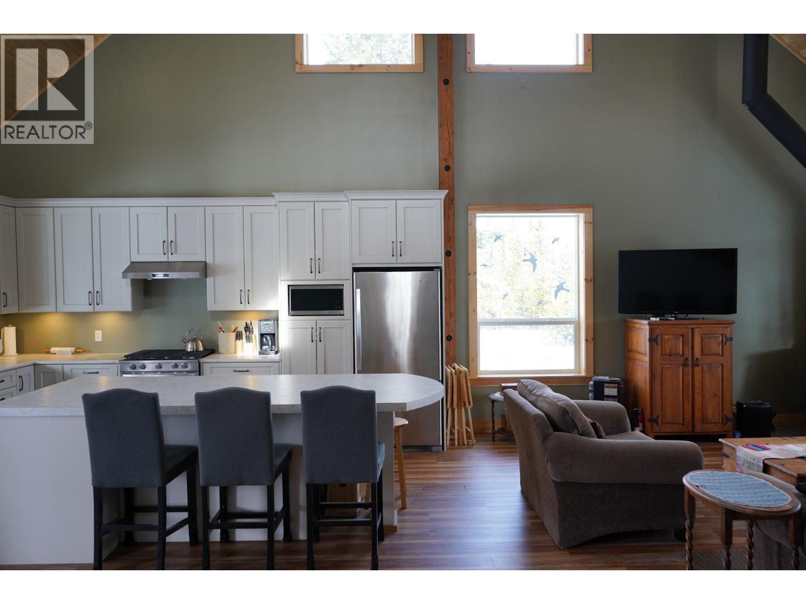 3630 Sharptail Road, Clinton, British Columbia  V0K 1K0 - Photo 7 - 10384313
