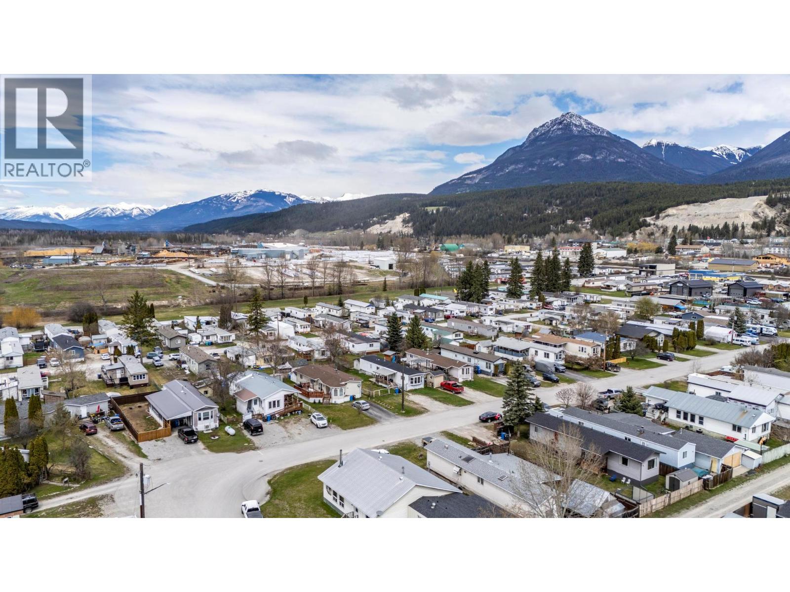 1055 King Crescent, Golden, British Columbia  V0H 1H0 - Photo 21 - 10384870