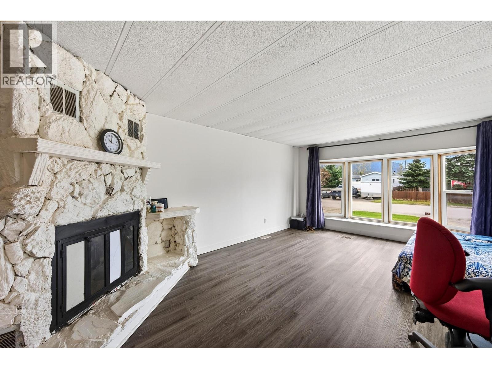 1055 King Crescent, Golden, British Columbia  V0H 1H0 - Photo 4 - 10384870