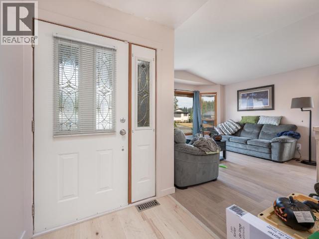 4728 Spruce Crescent, Barriere, British Columbia  V0E 1E0 - Photo 6 - 10383225