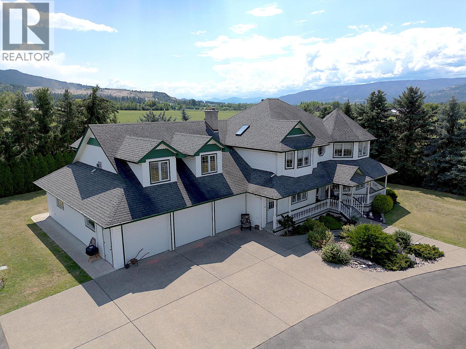 135 Pleasant Valley Cross Road, Armstrong, British Columbia  V4Y 0W1 - Photo 1 - 10385076