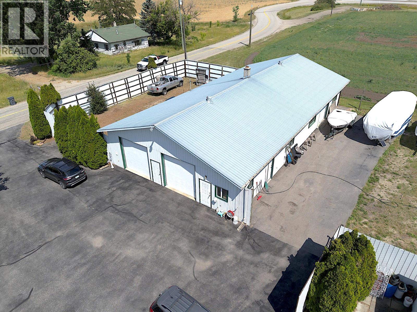 135 Pleasant Valley Cross Road, Armstrong, British Columbia  V4Y 0W1 - Photo 39 - 10385076