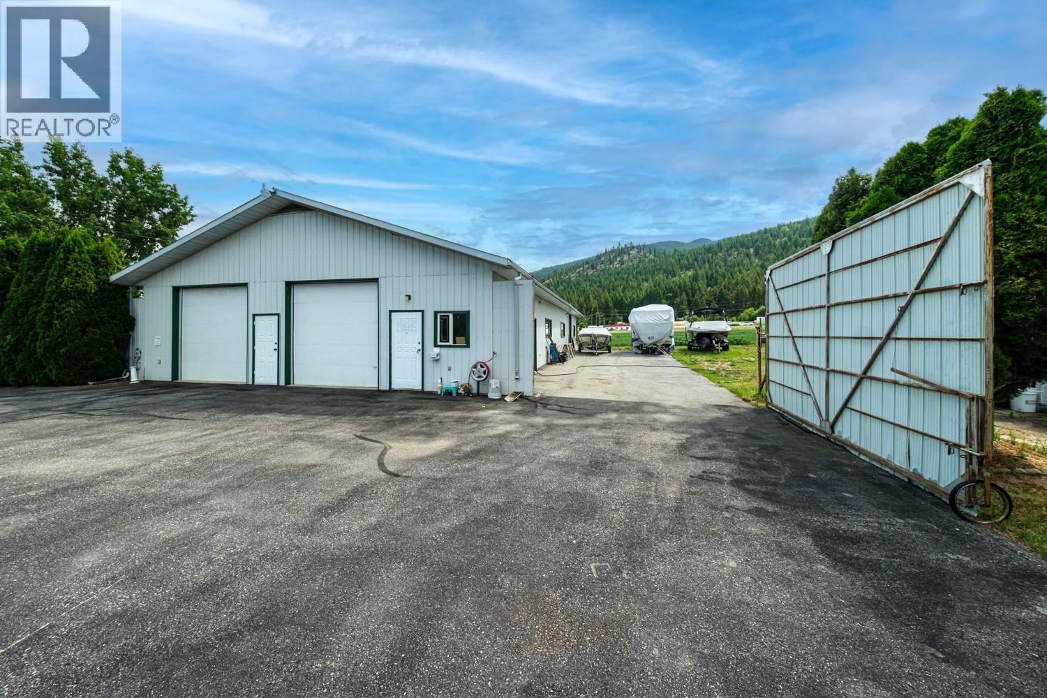 135 Pleasant Valley Cross Road, Armstrong, British Columbia  V4Y 0W1 - Photo 4 - 10385076
