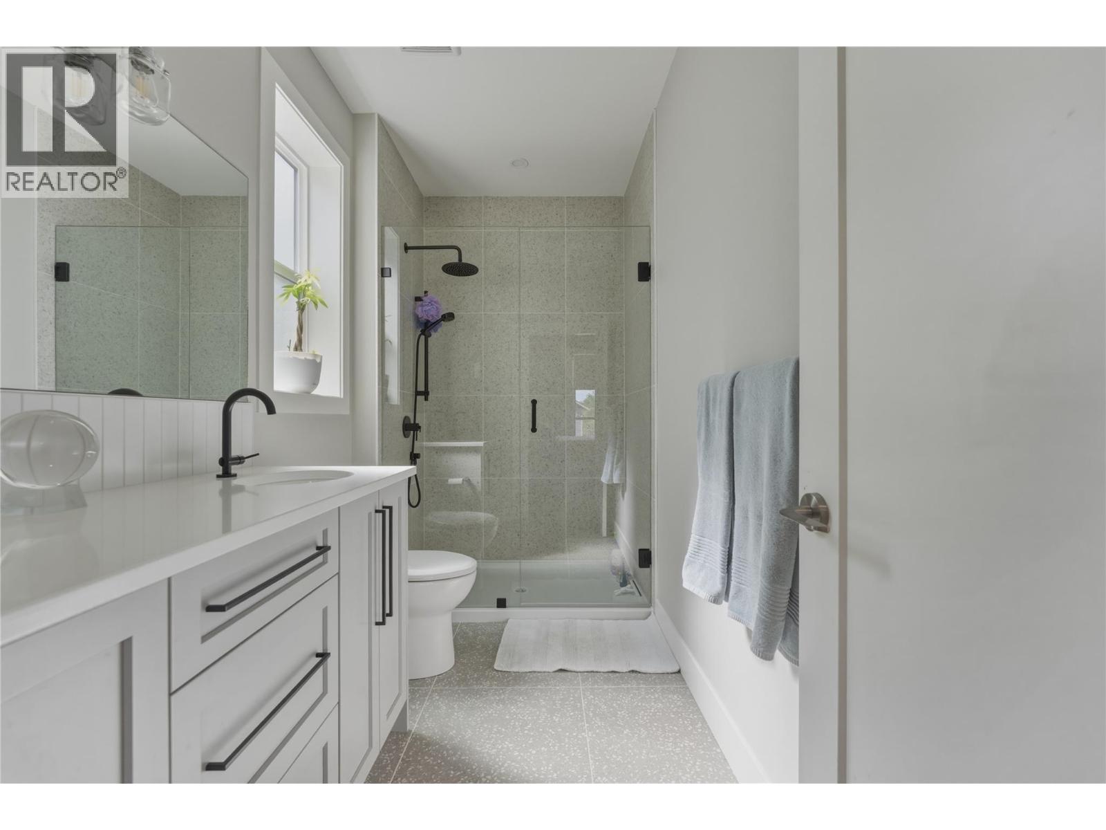 30 Preston West Drive, Enderby, British Columbia  V4Y 4C5 - Photo 9 - 10385008