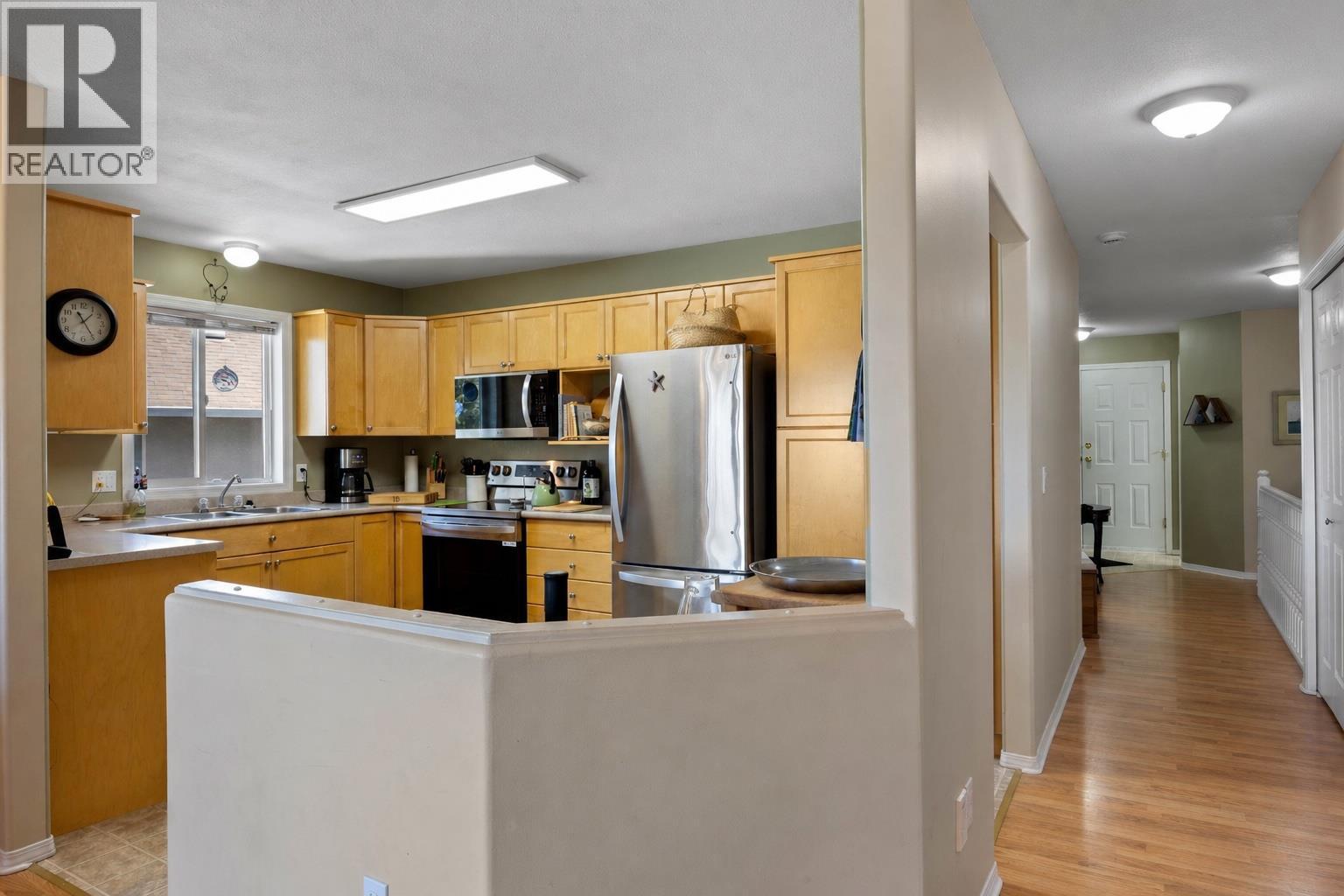 481 Monarch Court Unit# 15, Kamloops, British Columbia  V2E 2P8 - Photo 2 - 10385102