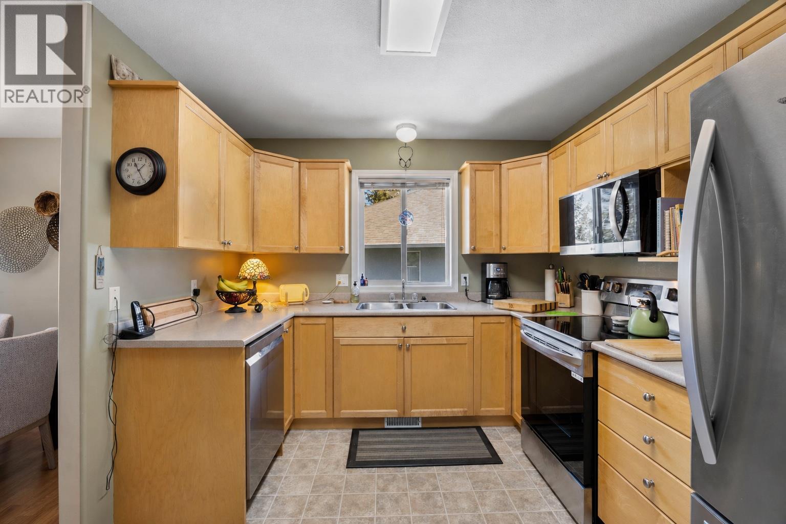 481 Monarch Court Unit# 15, Kamloops, British Columbia  V2E 2P8 - Photo 3 - 10385102