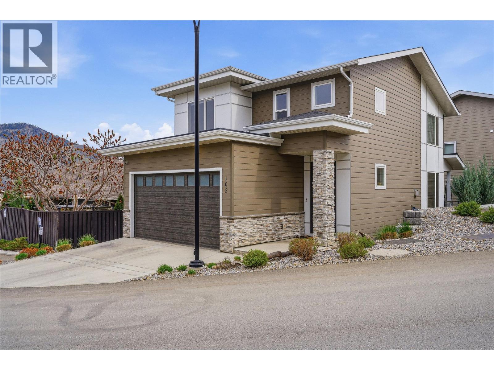 2045 Stagecoach Drive Unit# 102, Kamloops, British Columbia  V2B 0H8 - Photo 2 - 10383408