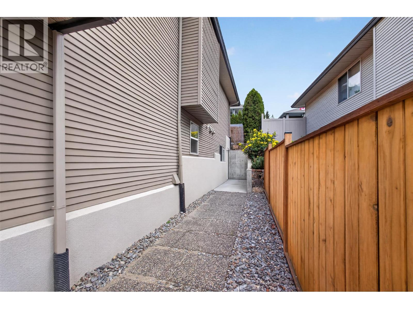 539 South Crest Drive, Kelowna, British Columbia  V1W 4W8 - Photo 35 - 10384342