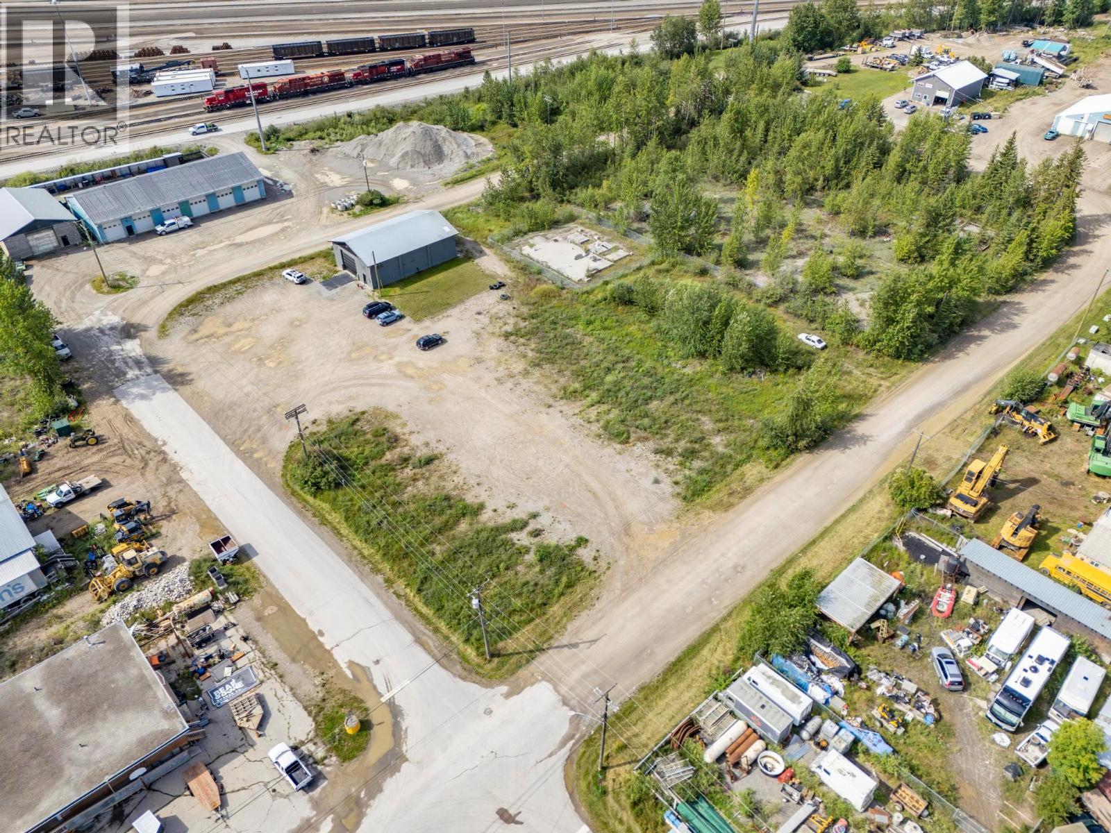 716 14TH Street, golden, British Columbia