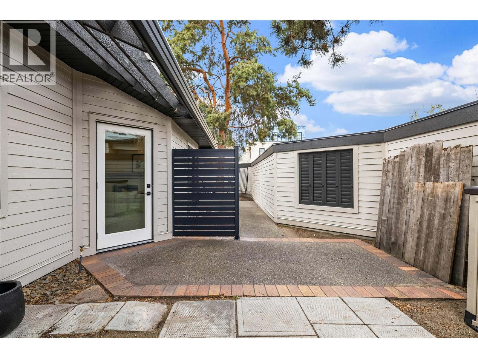 2831 Abbott Street, Kelowna, British Columbia  V1Y 1G5 - Photo 37 - 10384993