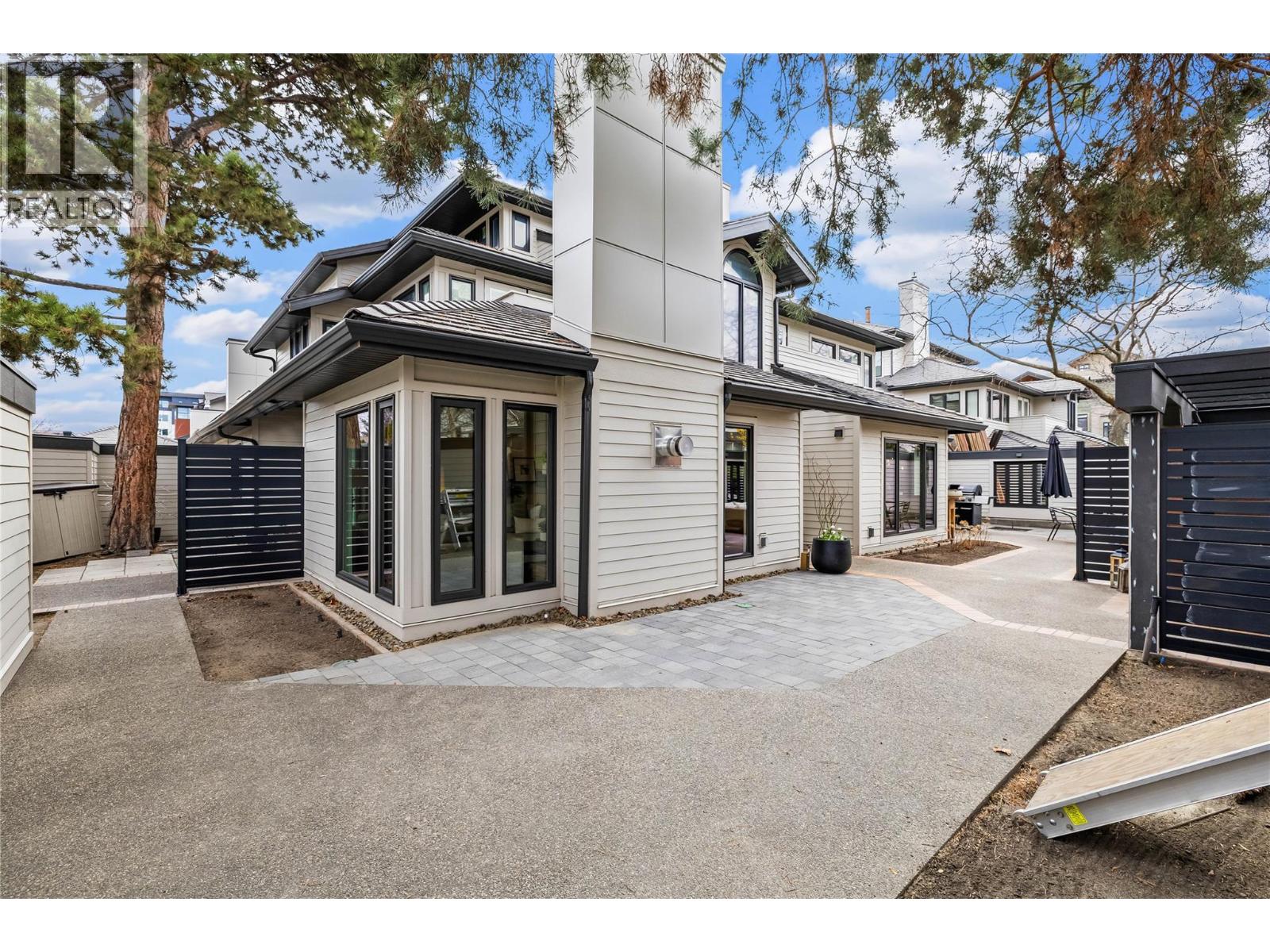 2831 Abbott Street, Kelowna, British Columbia  V1Y 1G5 - Photo 38 - 10384993