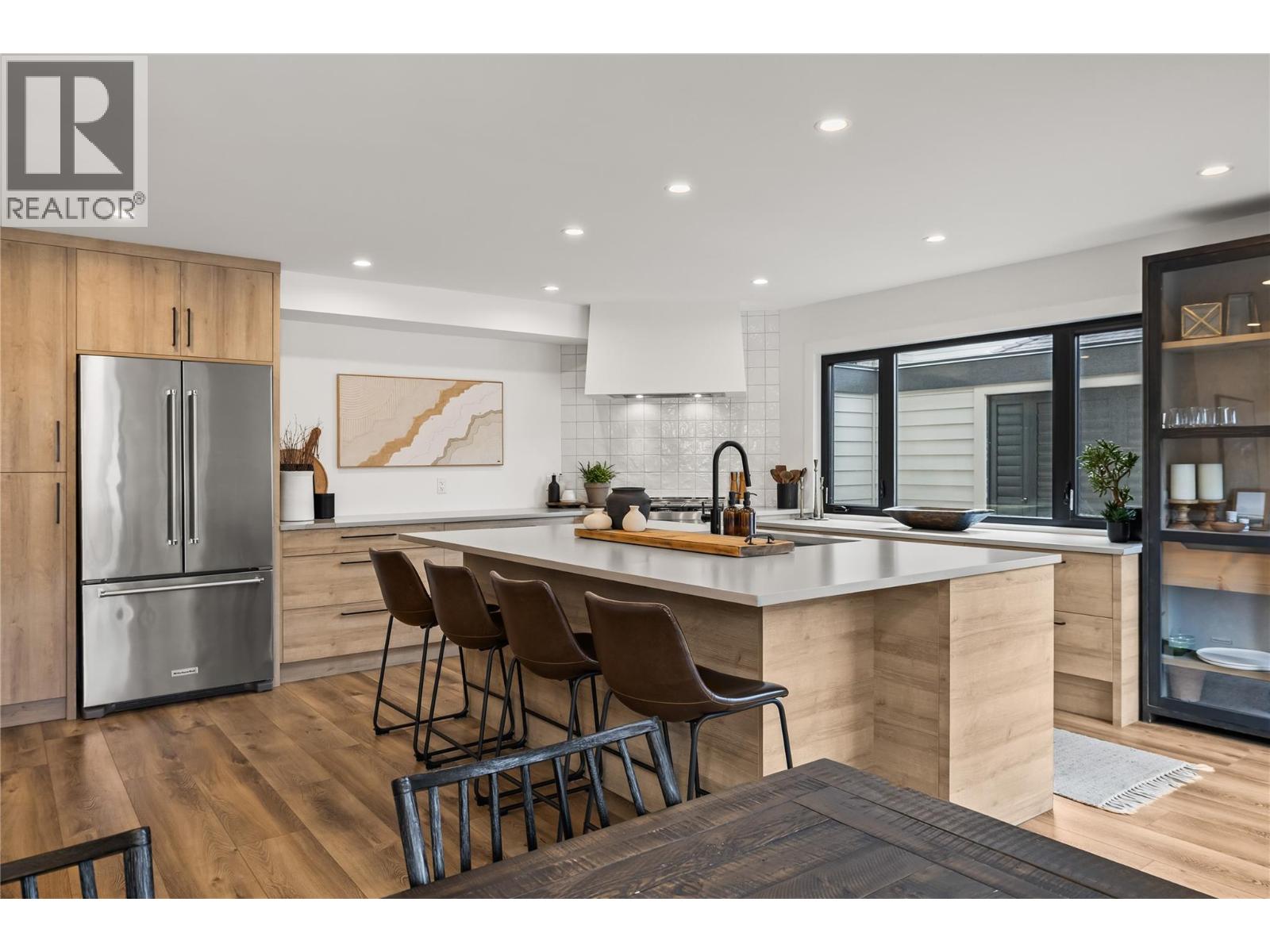 2831 Abbott Street, Kelowna, British Columbia  V1Y 1G5 - Photo 4 - 10384993
