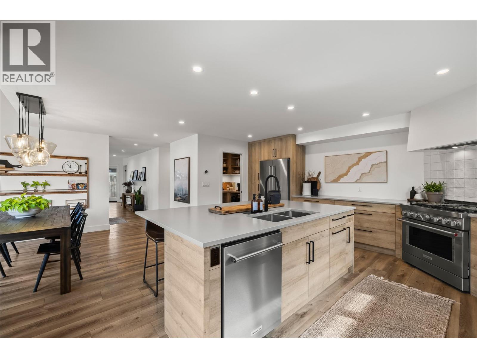 2831 Abbott Street, Kelowna, British Columbia  V1Y 1G5 - Photo 5 - 10384993