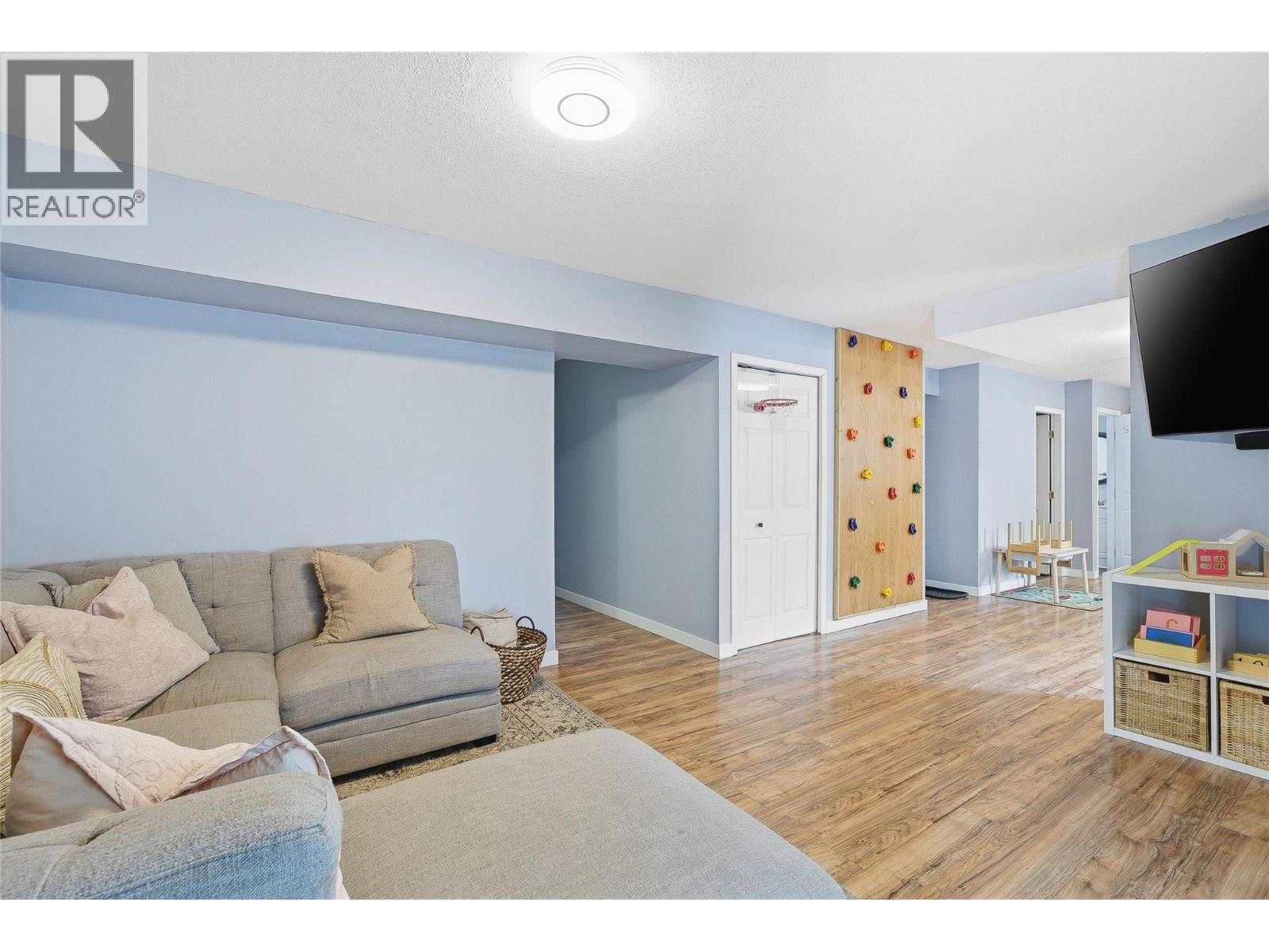 418 Malahat Place, Kamloops, British Columbia  V2E 2M8 - Photo 36 - 10383888