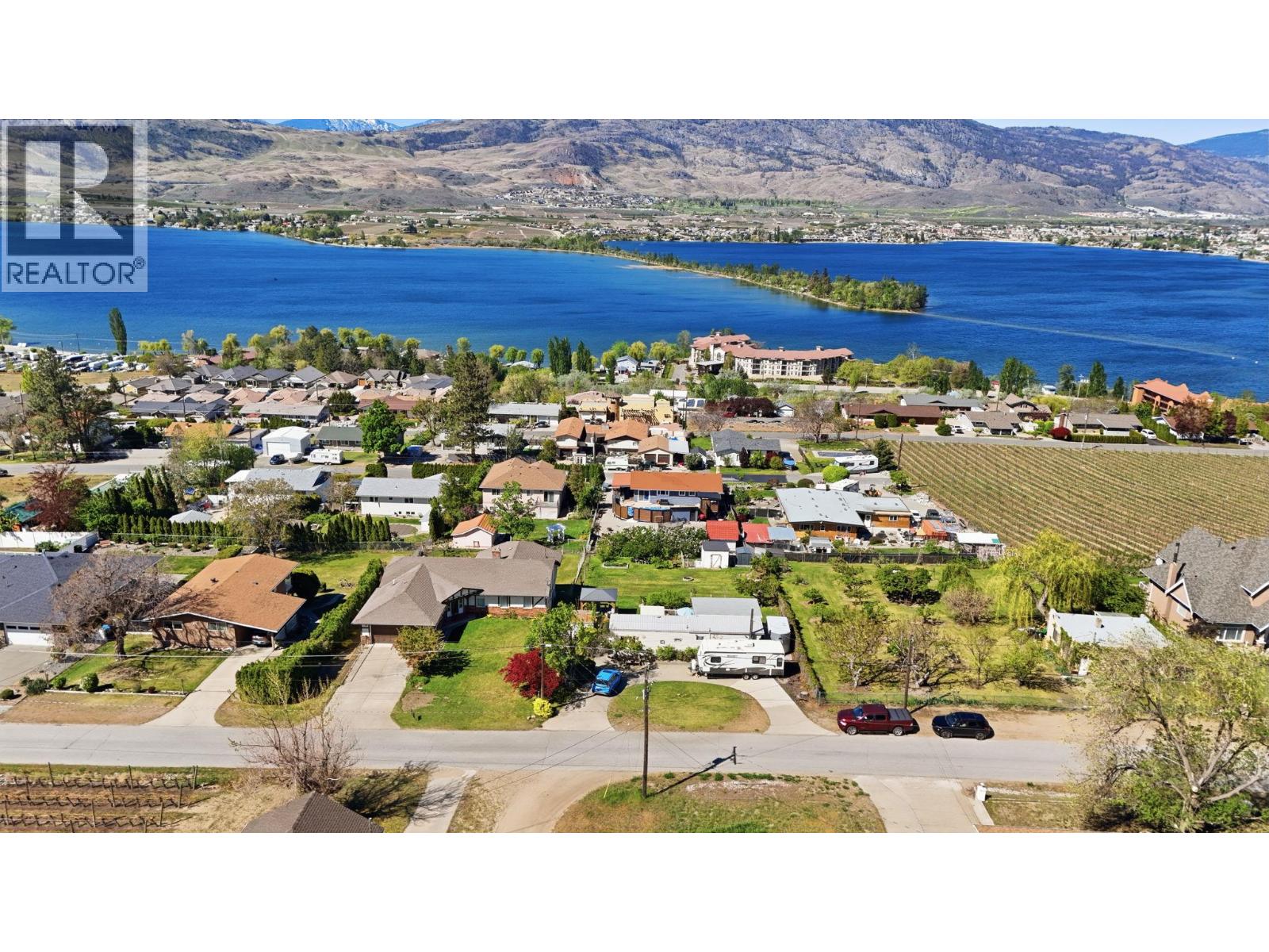 3832 33rd Street, Osoyoos, British Columbia  V0H 1V6 - Photo 2 - 10383824