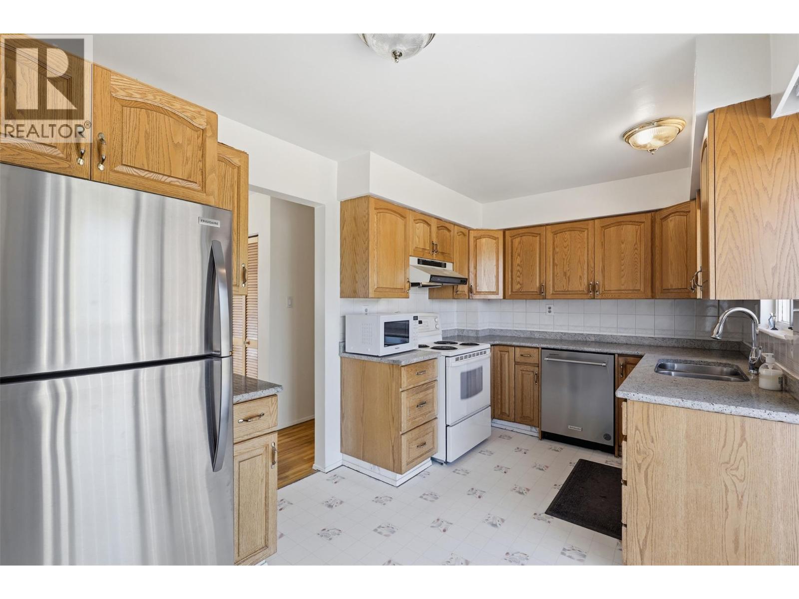 750 Stewart Avenue, Kamloops, British Columbia  V2B 3W7 - Photo 5 - 10385206