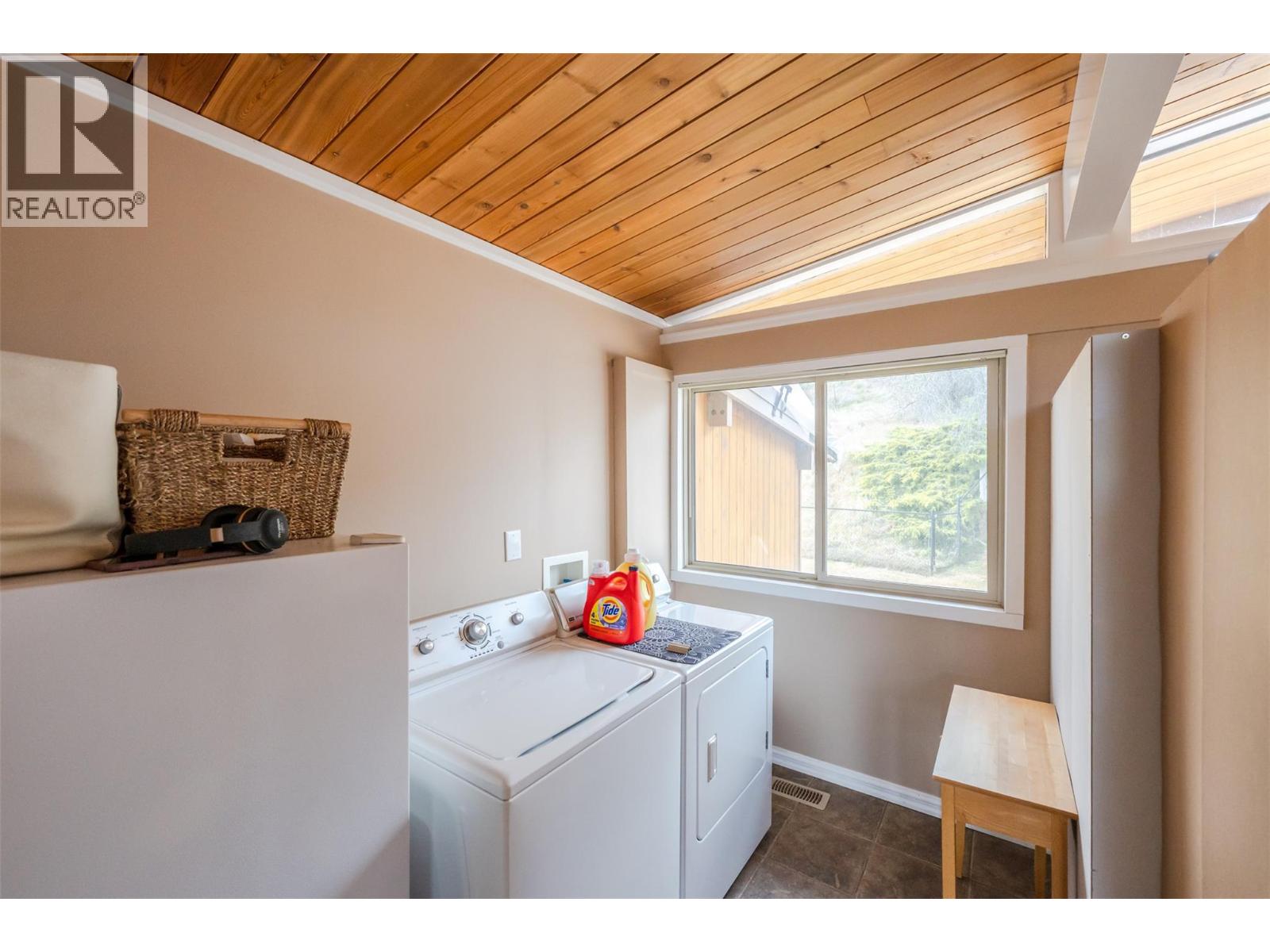 311 Sunglo Drive, Penticton, British Columbia  V2A 8X6 - Photo 28 - 10385182