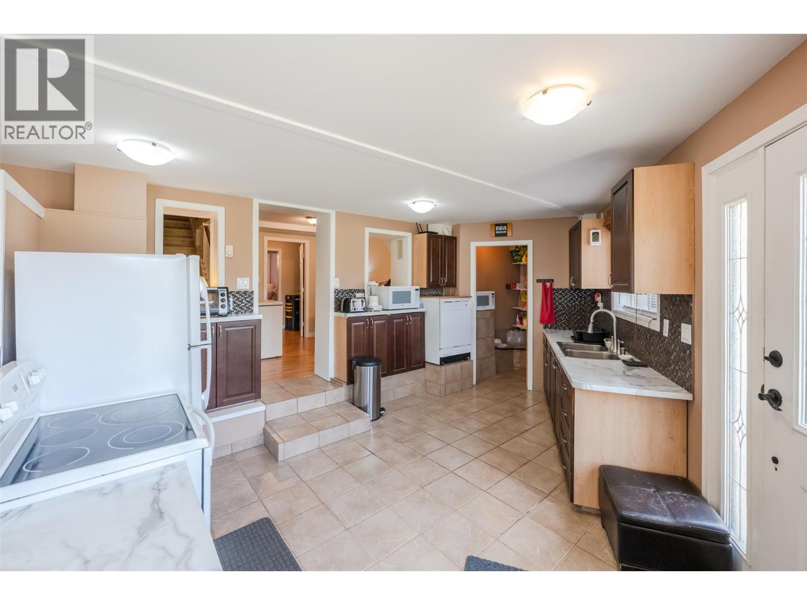 311 Sunglo Drive, Penticton, British Columbia  V2A 8X6 - Photo 51 - 10385182