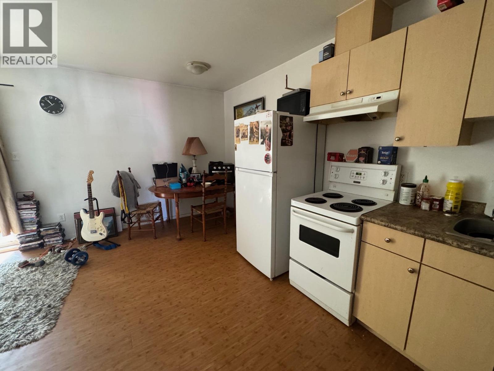 2290 Blair Street, Merritt, British Columbia  V1K 1B8 - Photo 14 - 10385229