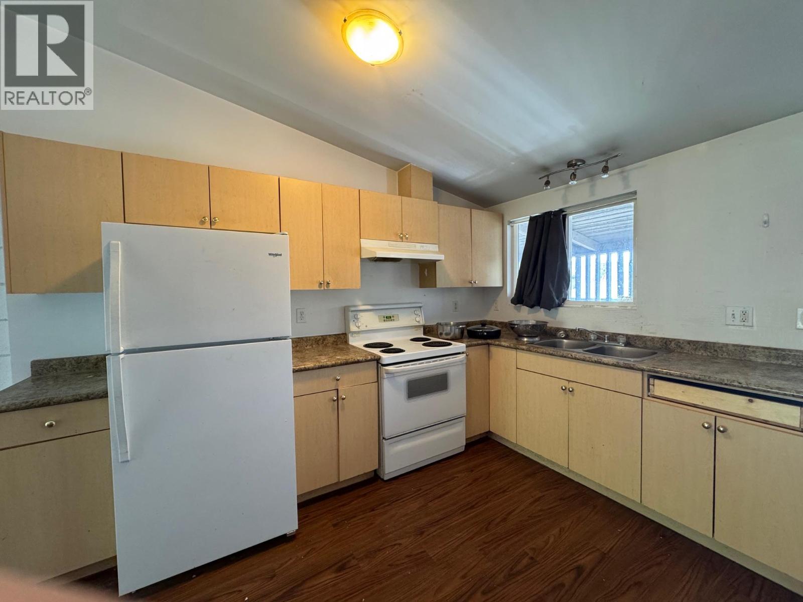 2290 Blair Street, Merritt, British Columbia  V1K 1B8 - Photo 32 - 10385229