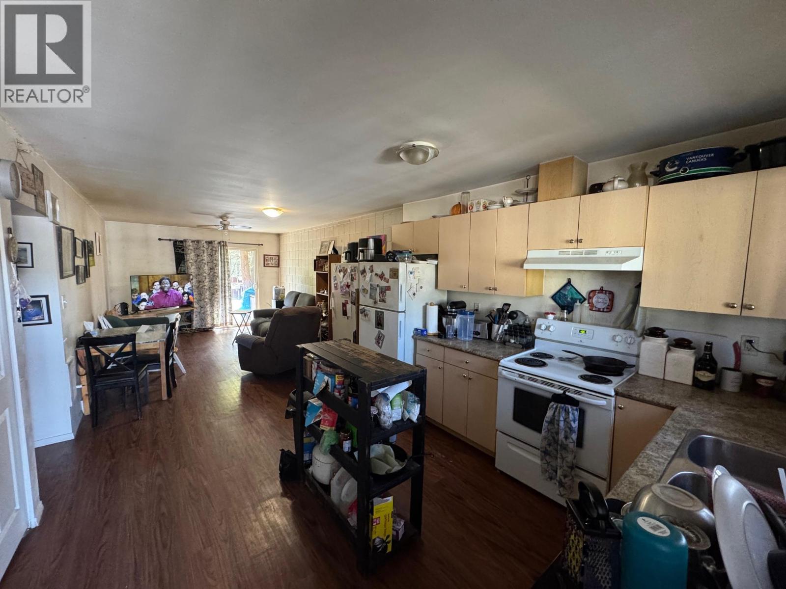 2290 Blair Street, Merritt, British Columbia  V1K 1B8 - Photo 4 - 10385229