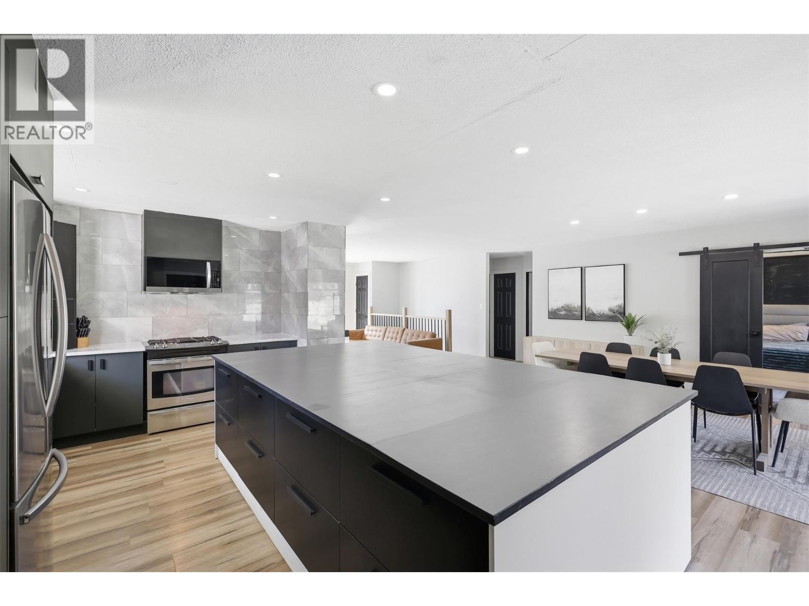 4747 Kamloops Vernon Highway, Westwold, British Columbia  V0E 3B1 - Photo 6 - 10385137