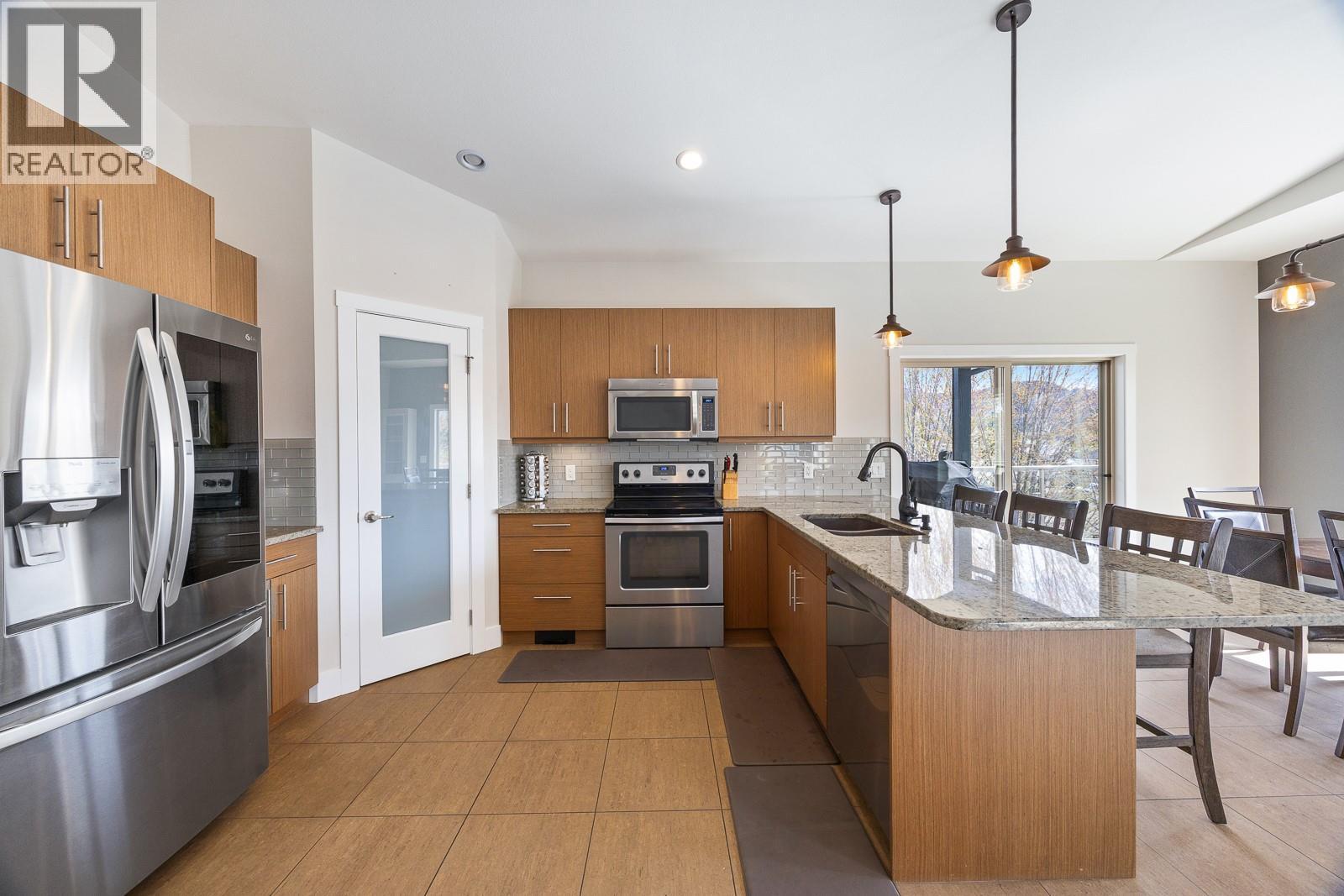 3007 Shetland Road, Kelowna, British Columbia  V1V 3A7 - Photo 7 - 10384895